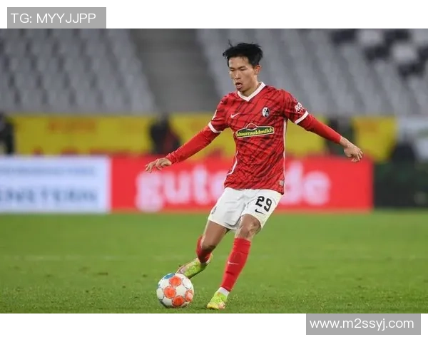 足球明星减肥历程揭秘运动员如何通过科学方法打造黄金身材