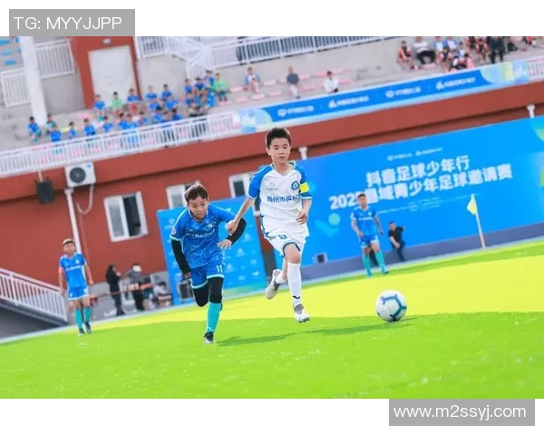 足球明星握手动作的技巧与意义分析如何展现体育精神与人际交流