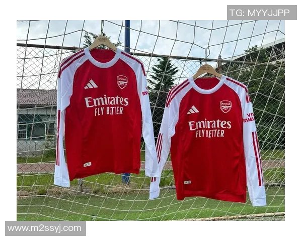 阿迪达斯足球代言人一号球星是谁及其对足球界的影响分析